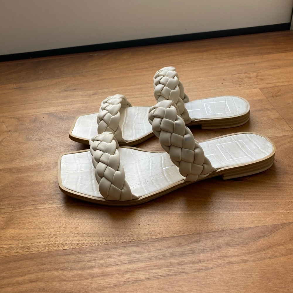 Dolce Vita Indy Sandal in Ivory Stella